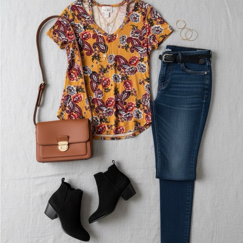 💖 Just Be Floral Paisley V-Neck Tunic Top with Strap Detail - Small